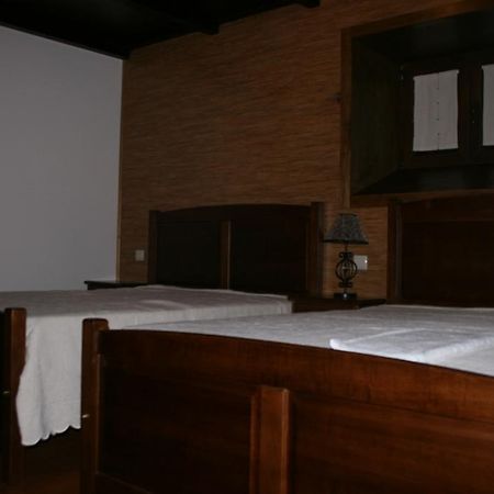 Abrigo De Montanha Villa Montalegre Luaran gambar