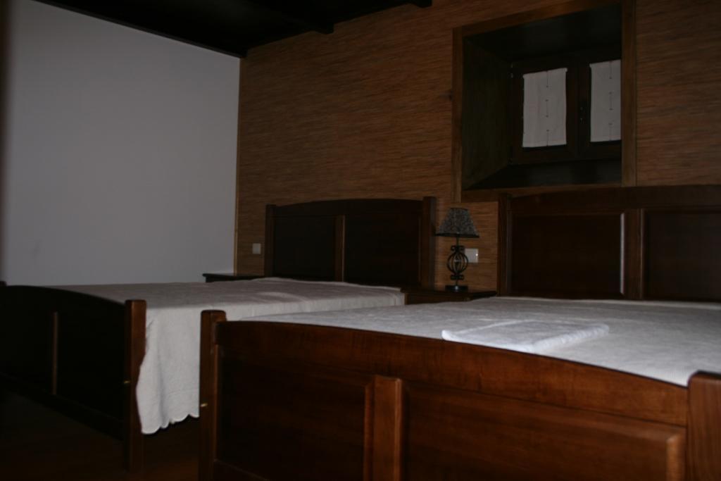 Abrigo De Montanha Villa Montalegre Luaran gambar